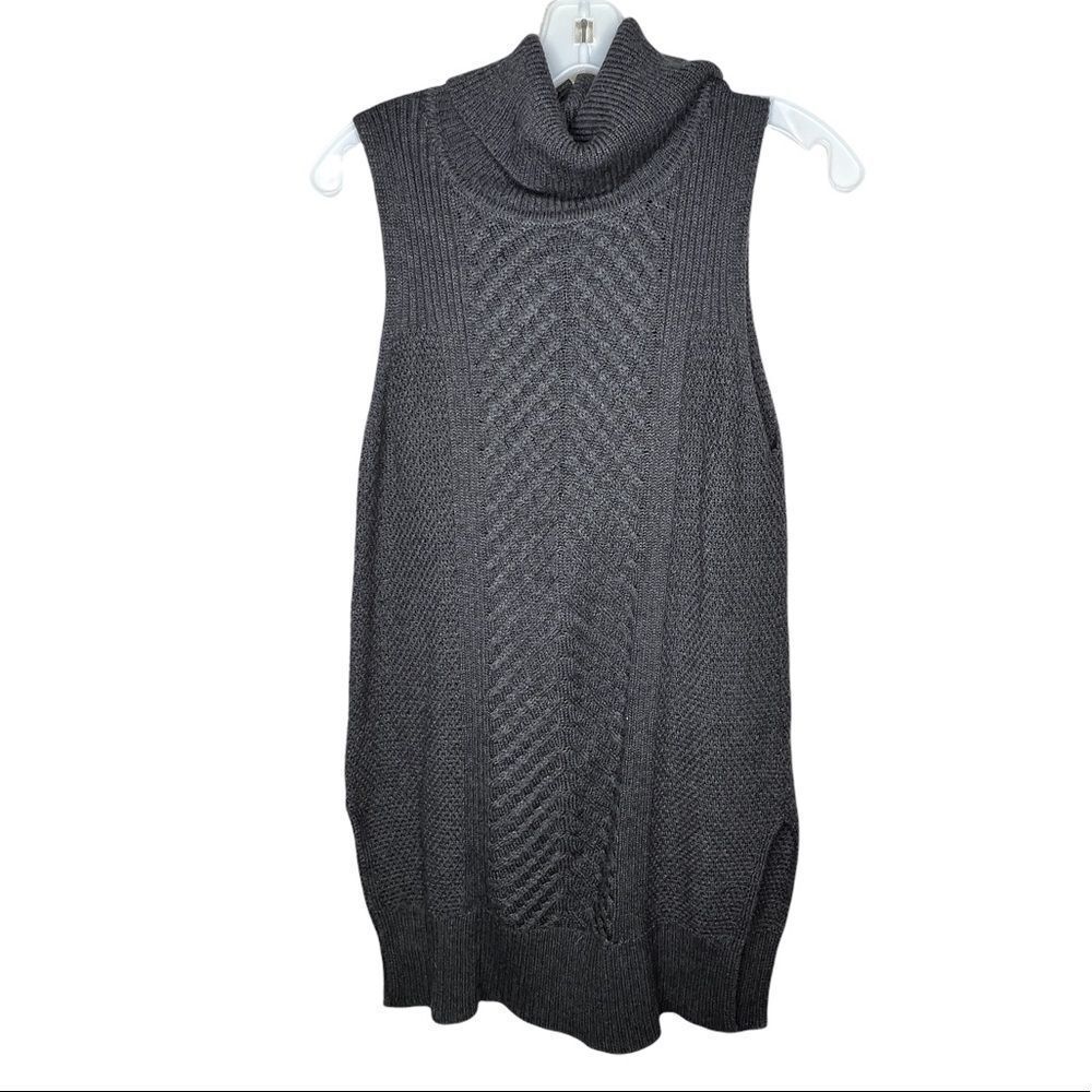 AB Studio Sleeveless‎ Sweater